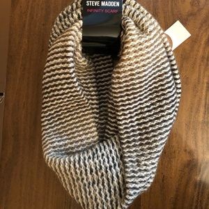 Steve Madden infinity scarf
